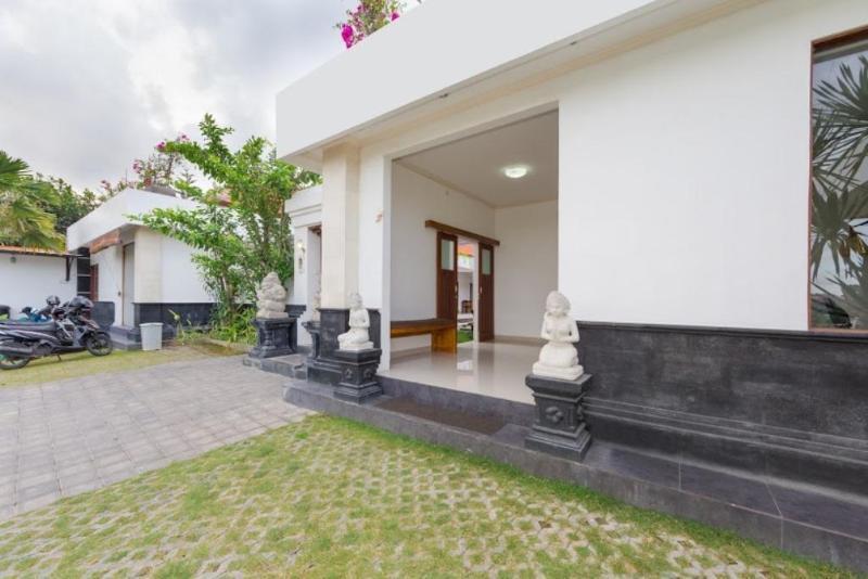 Anggie Stay Kerobokan Buitenkant foto
